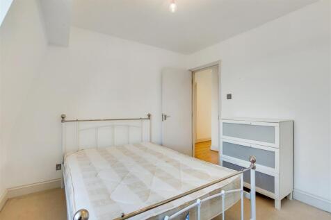 4_Master Bedroom-0.jpg