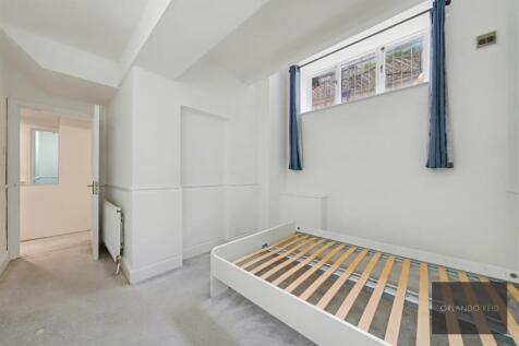 Flat A, 8 Killyon Terrace SW8 2XR-7.jpg