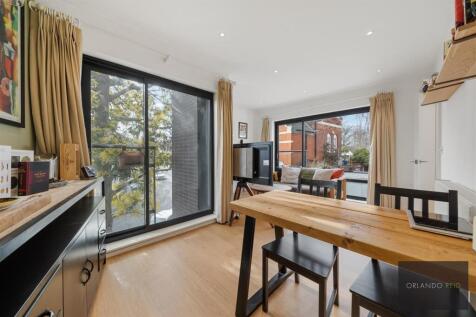 Flat 4, 559 Wandsworth Road SW8 3JD-3.jpg