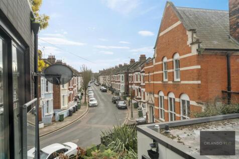 Flat 4, 559 Wandsworth Road SW8 3JD-10.jpg