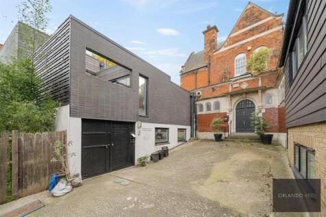 Flat 4, 559 Wandsworth Road SW8 3JD-12.jpg