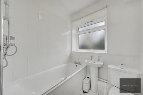 Flat 13, St Anthonys Court SW12 8NS-2.jpg