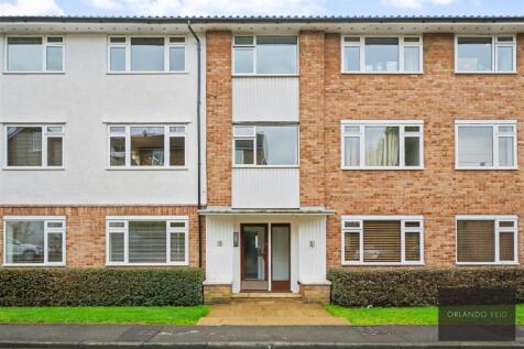 Flat 13, St Anthonys Court SW12 8NS-9.jpg