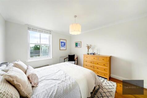 Flat 7, 176 Clapham Road SW9 0LA-10.jpg