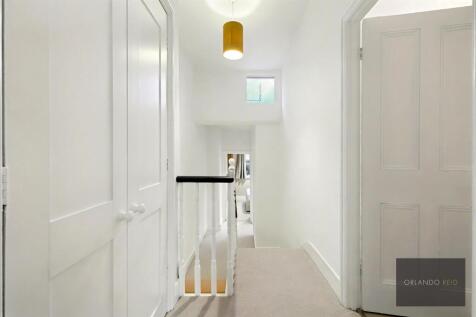 39 Strathleven Road SW2 5JS-17.jpg