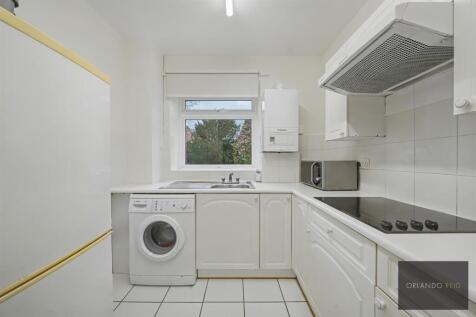 Flat 13, St Anthonys Court SW12 8NS-12.jpg
