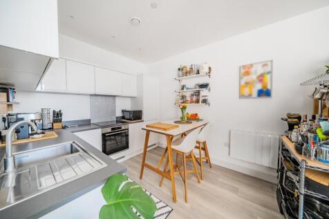 Kitchen/Dining Area