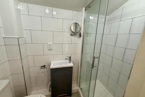 En-Suite 1