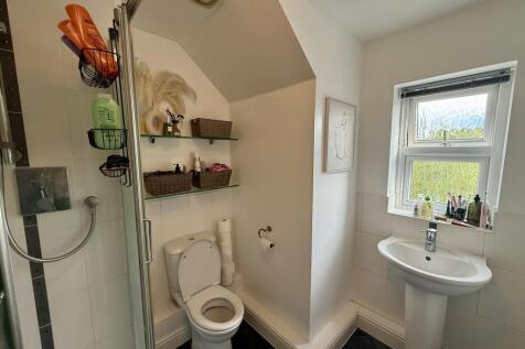 En-Suite Bathroom