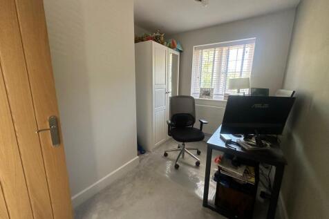 Bedroom 3/Office
