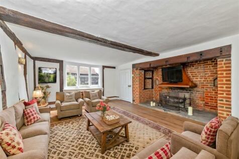 Virtual Staging AI -living room .jpg