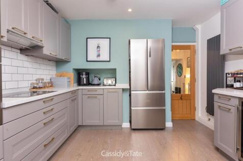 49 Chestnut Drive_41.jpg