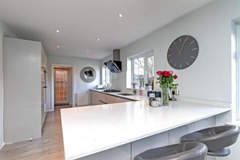 15BlackthornClose-22.jpg
