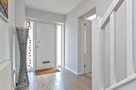 15BlackthornClose-13.jpg