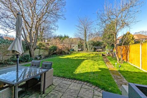 15BlackthornClose-58.jpg