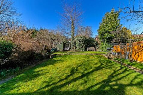 15BlackthornClose-64.jpg