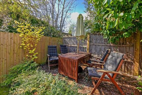 27FrancisAve-46.jpg