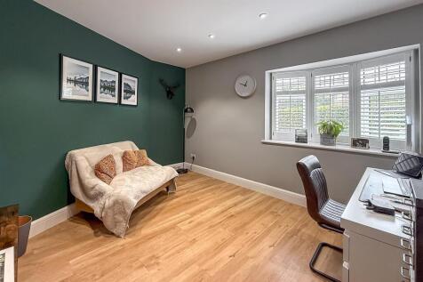 7CrouchHallGardens-38.jpg