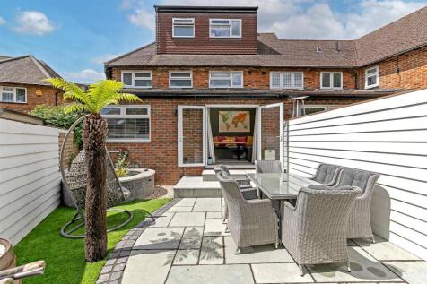 7CrouchHallGardens-64.jpg