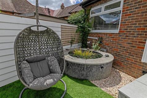7CrouchHallGardens-65.jpg