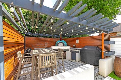 7CrouchHallGardens-61.jpg