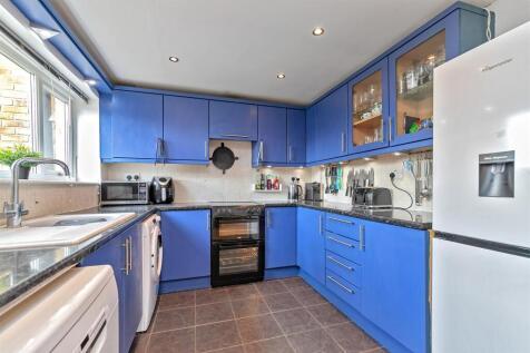 26PinewoodClose-18.jpg