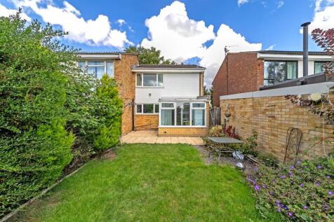 26PinewoodClose-40.jpg