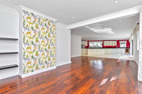76LindenCres-16.jpg
