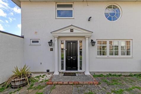 76LindenCres-5.jpg