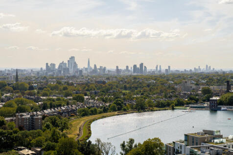 Water &amp; City Views 
