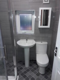 Main shower room