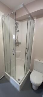 4 ensuite 1