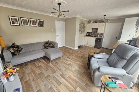 Lounge/Kitchen