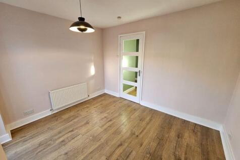 Dining Room Additional Image