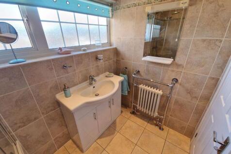 Bathroom Additional Image