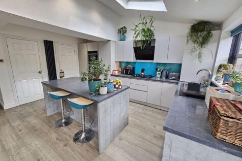 Kitchen/Breakfast Area