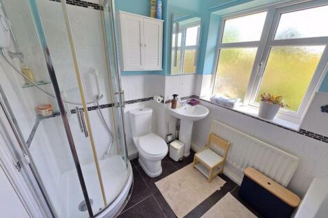 Family Bathroom Additional Image
