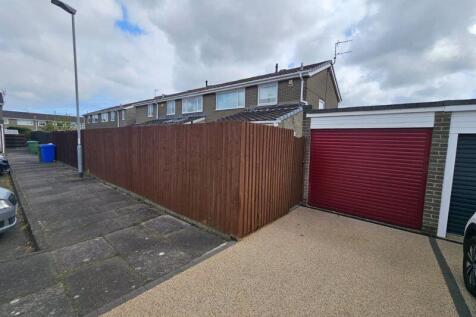 Garage/Driveway
