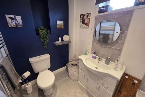 Bathroom Additional Image
