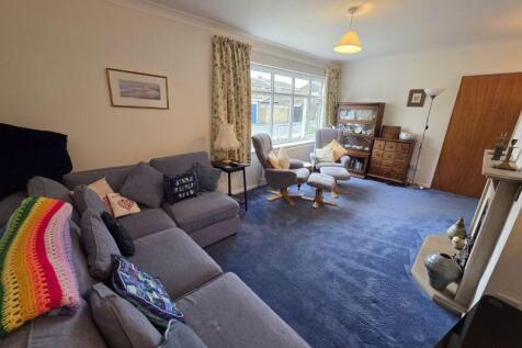 Lounge Additional Image
