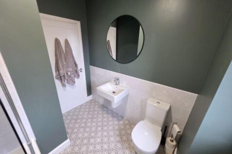 Bathroom Additional Image