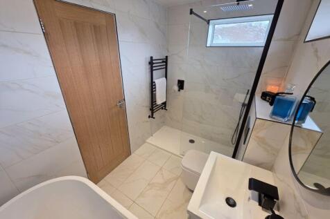 Bathroom Additional Image