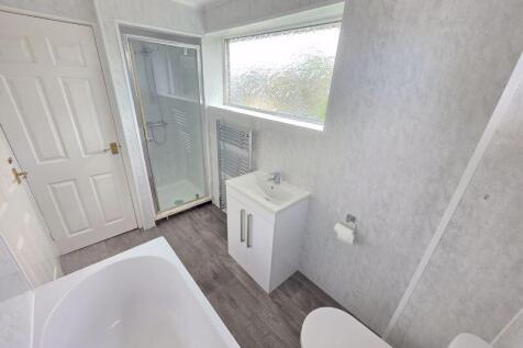 Bathroom Additional Image