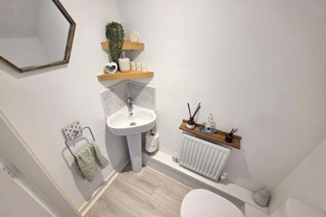 Downstairs Cloakroom
