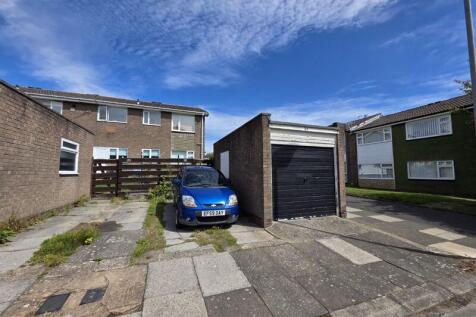 Garage/Driveway