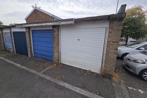 Garage In Block