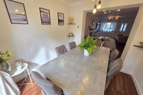 Dining Room Additional Image