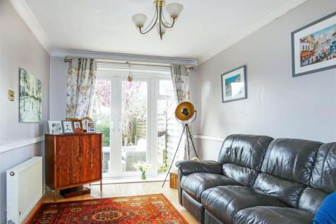 Lounge/Sitting Room
