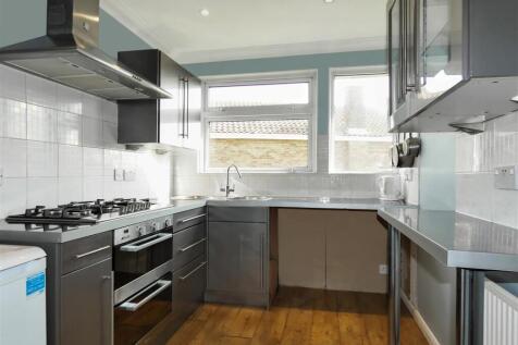 Kitchen (First Floor)