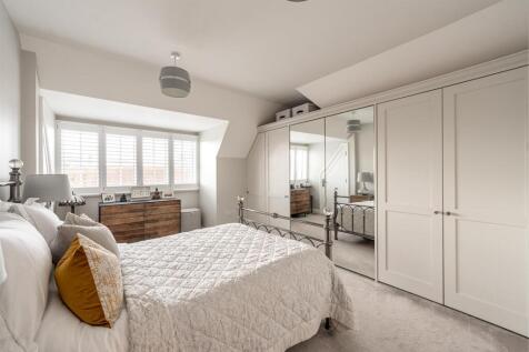 11 Lime Tree Close Final-16.jpg